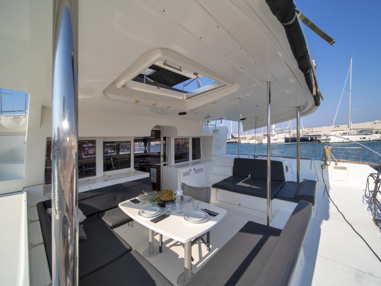 Yacht charter Rhodes (City) - Lagoon Lagoon 450 F on SamBoat