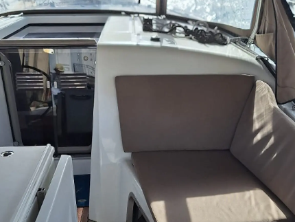 Hire Sailboat with or without skipper Jeanneau Pálairos