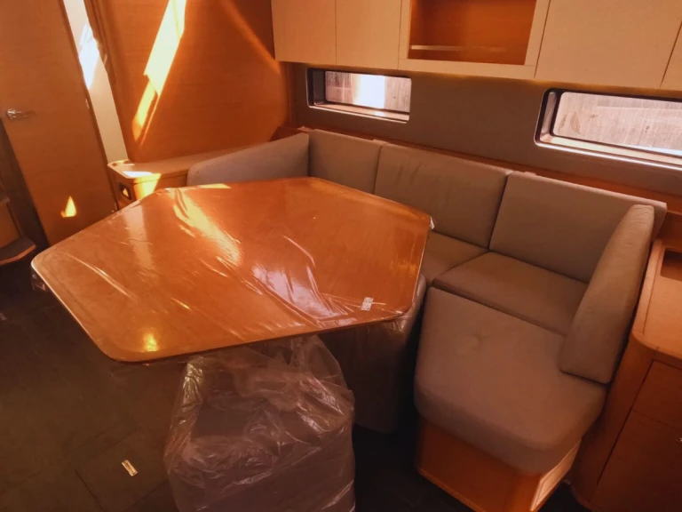 Yacht charter Palermo - Dufour Dufour 44 on SamBoat