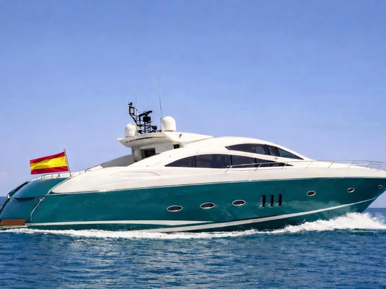Luxury Yacht hire in Mahón - Sunseeker Predator 82