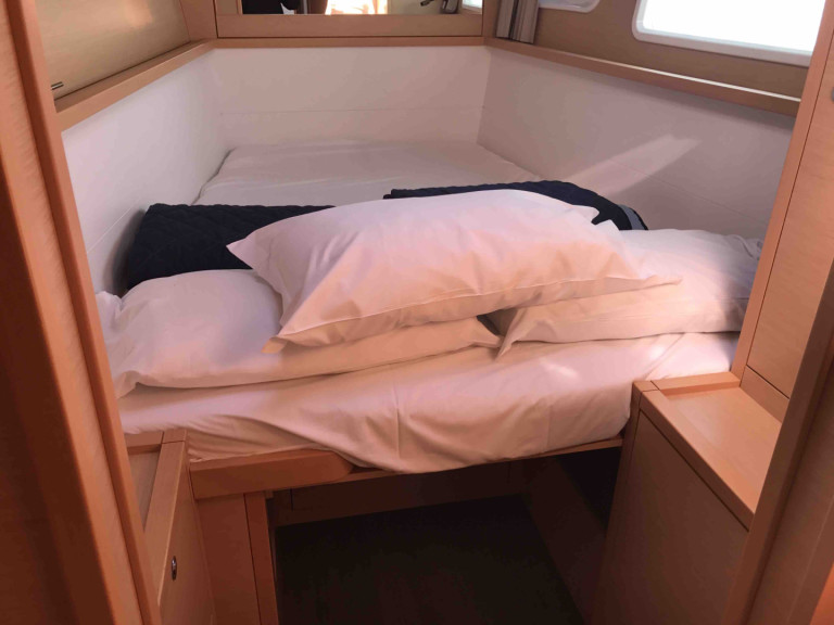 Yacht charter San Teodoro - Lagoon Lagoon 450 F on SamBoat