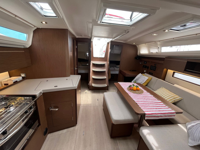 Bénéteau Oceanis 40.1 charter bareboat or skippered in  Pomer