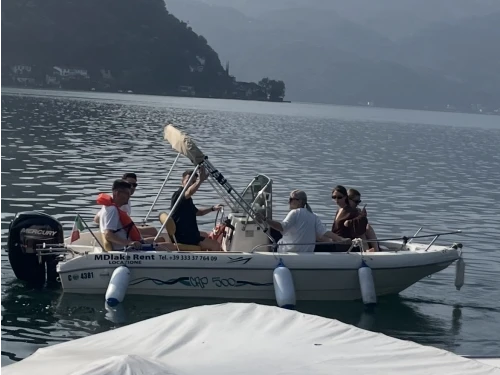 Motorboat to hire Brusimpiano at the best price