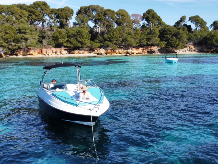 Yacht charter Port de Cannes Marina - Crownline Crownline 210 CCR on SamBoat