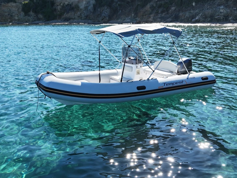 Yacht hire Galéria cheap Tempest 505 Easy