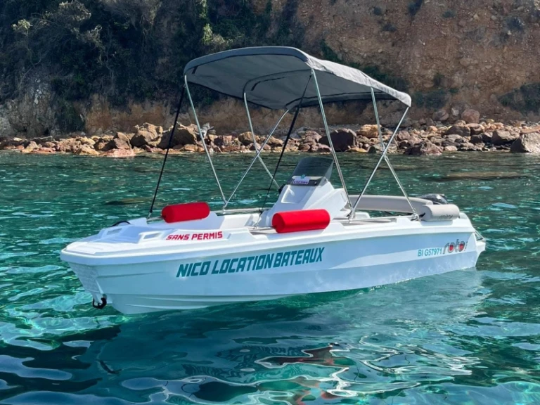 Motorboat hire in Galéria - ROTO 450s Family