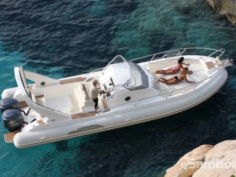 Charter a Capelli Tempest 1000 WA in Trapani on Samboat