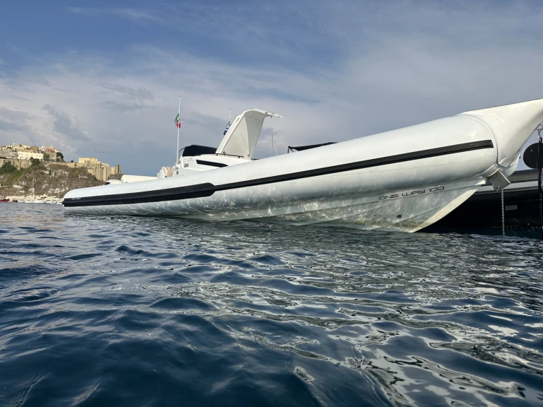 Yacht charter Naples - Doviboat One Way 100 on SamBoat