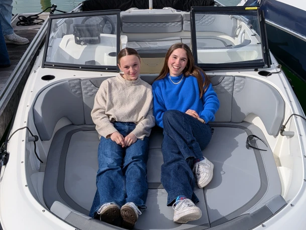 Yacht charter La Rochelle - Bayliner Element on SamBoat