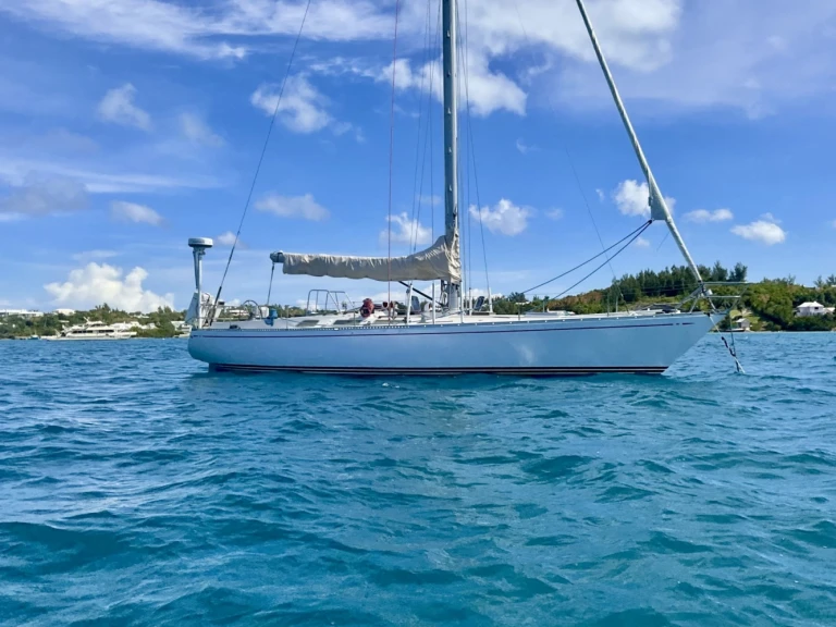 Hire Sailboat Nautor Swan with a boat licence