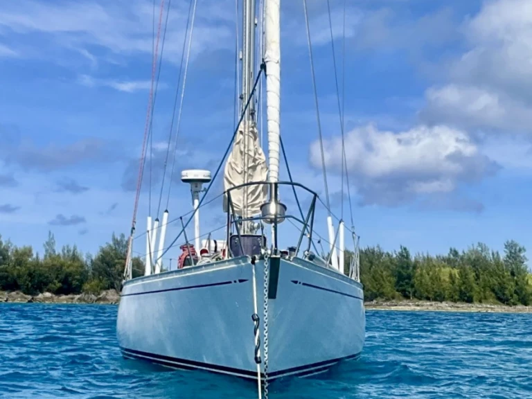 Sailboat to hire Cagliari at the best price