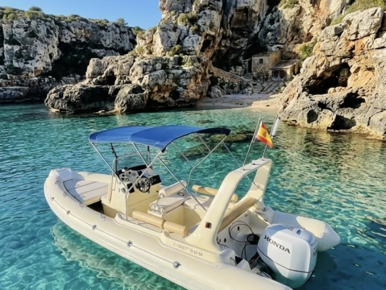 RIB hire in Cala d'Or - Astec vdpro600