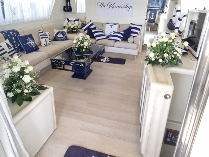 Charter a Versilcraft Falcon80 in Amalfi Coast on Samboat