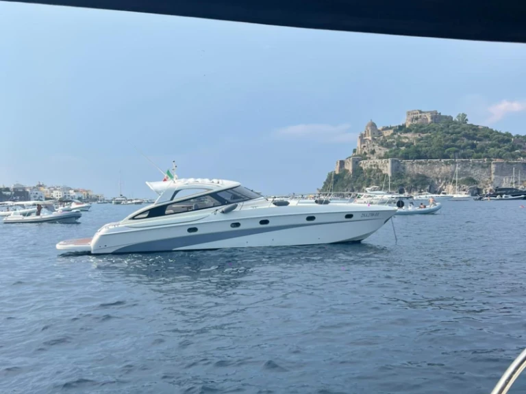 Hire Motorboat Baia with a boat licence