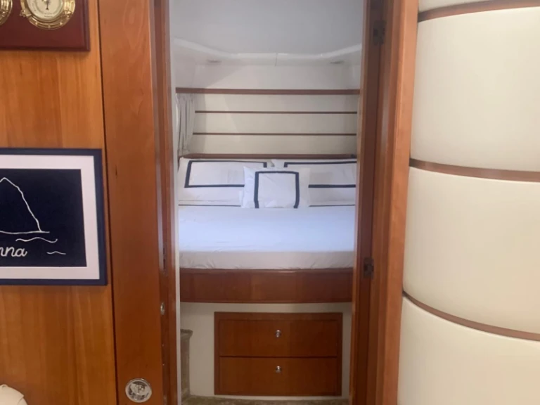 Yacht charter Castellammare di Stabia - Baia Flash 48 on SamBoat