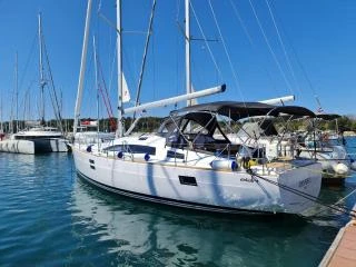 Sailboat hire in Trogir - Elan Impression 45.1