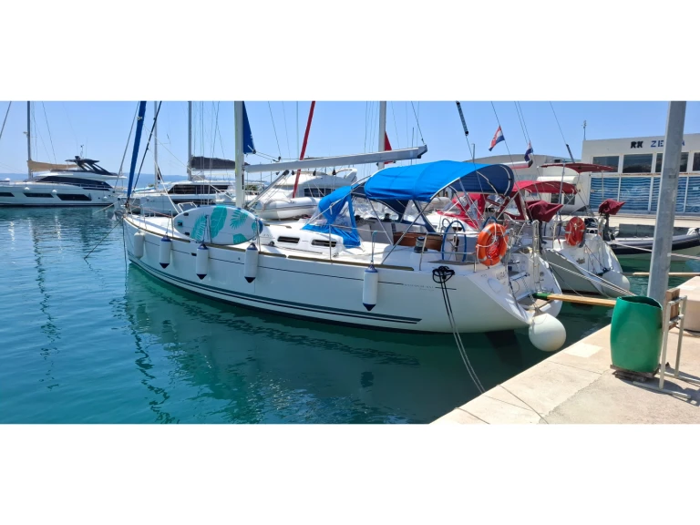 Hire Sailboat Dufour with a boat licence