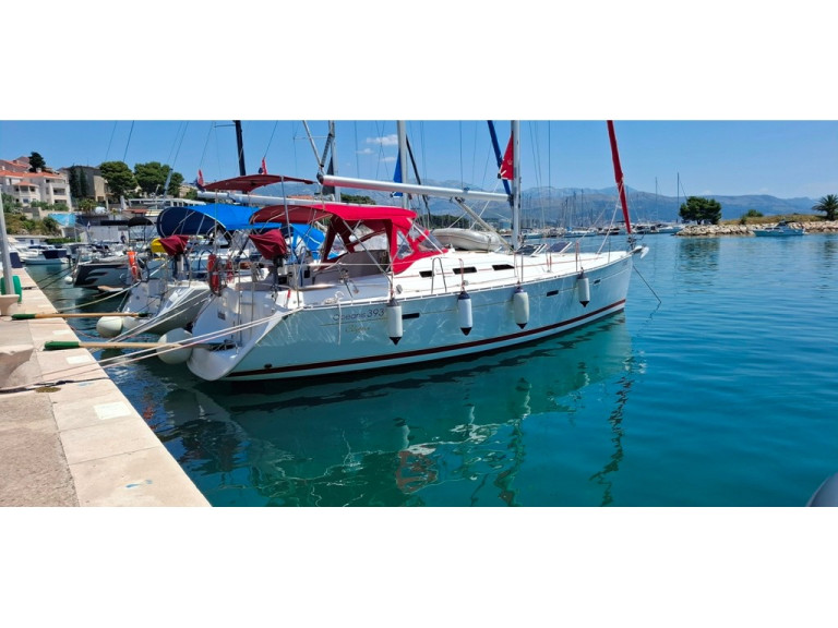 Bénéteau Oceanis 393 Clipper charter bareboat or skippered in  Split