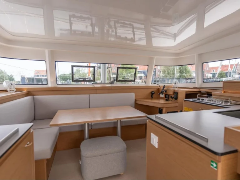 Yacht charter Marseille - Bénéteau Excess 11 on SamBoat