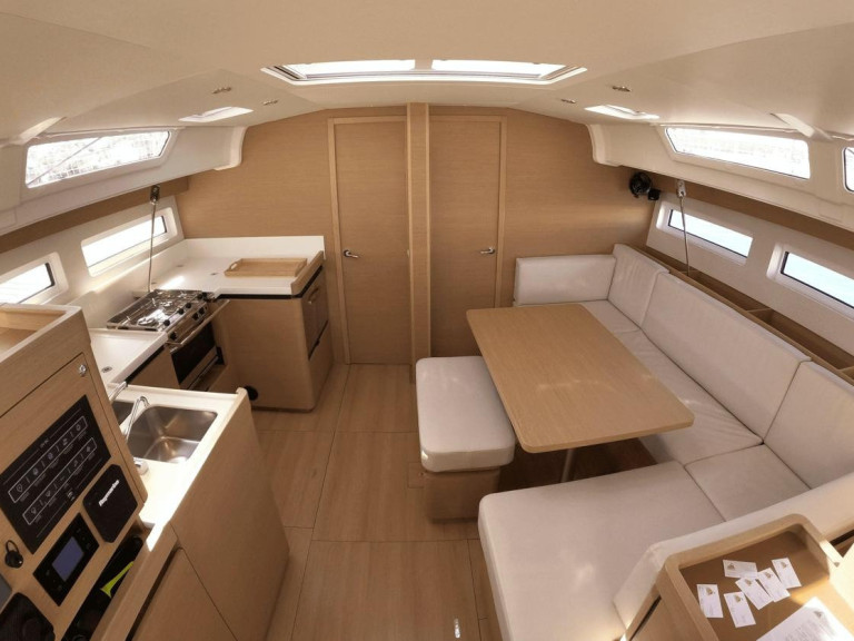 Yacht charter Olbia - Jeanneau Sun Odyssey 490 on SamBoat