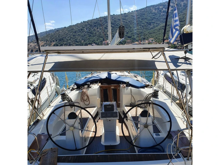 Sailboat to hire Lefkáda at the best price