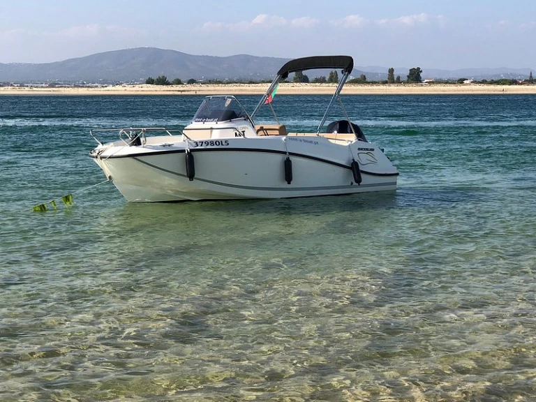 Hire a Quicksilver Activ 505 Open Olhão
