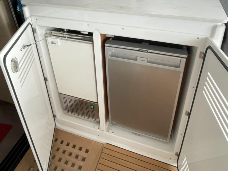 Yacht hire Plataniás cheap Lagoon 46