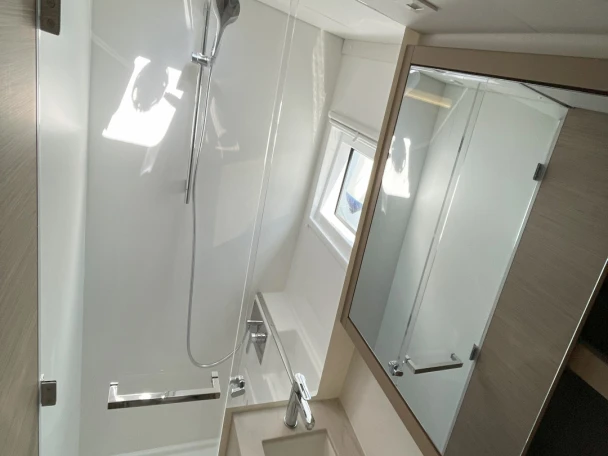 Charter a Lagoon Lagoon 46 in Plataniás on Samboat