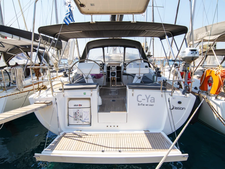 Yacht hire Lávrio cheap Hanse 458