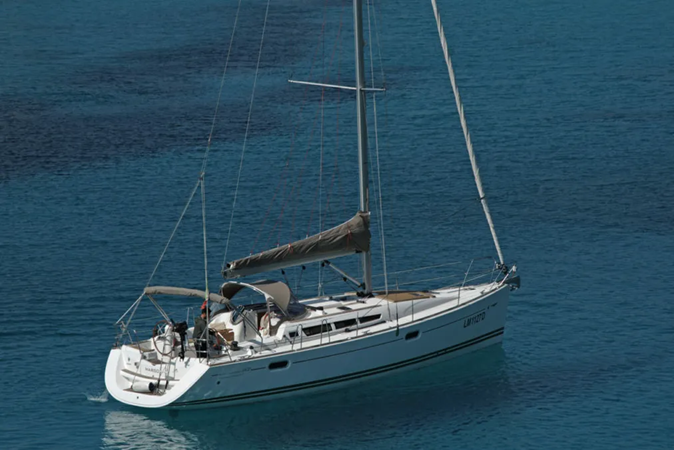 Sailboat to hire Olbia at the best price