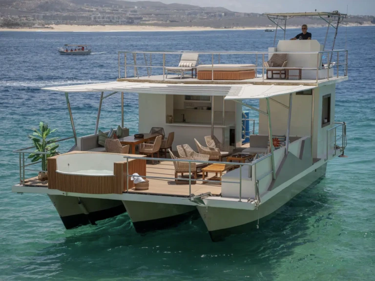 Motorboat to hire Cabo San Lucas at the best price