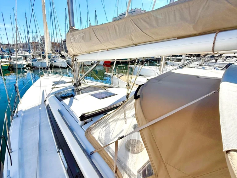 Hire Sailboat Dufour with a boat licence