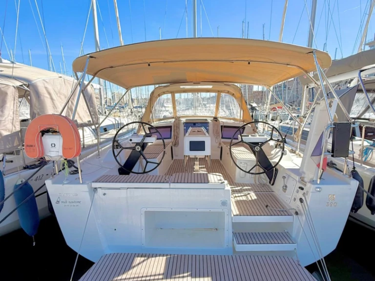 Hire a Dufour Dufour 390 GL Ajaccio