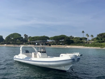 Yacht hire Saint-Tropez cheap King 750