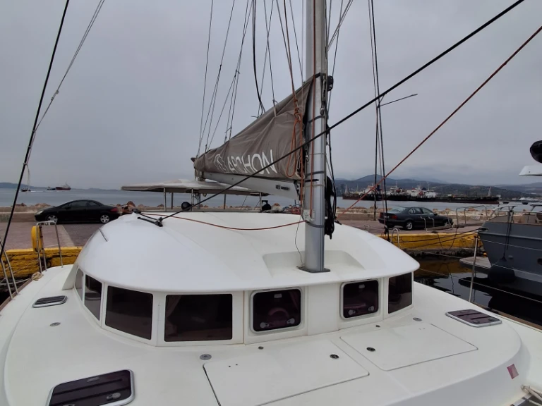 Hire a Lagoon 410 Paros Port