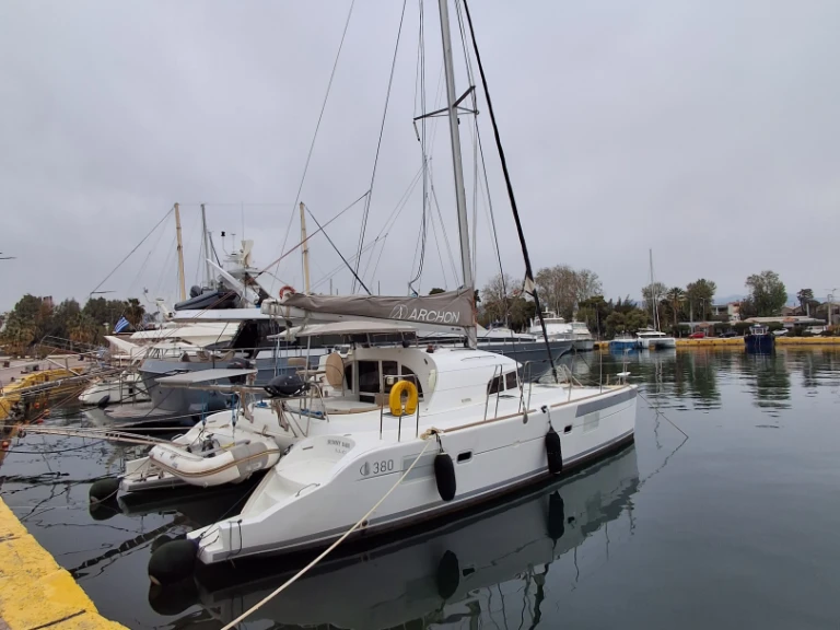 Yacht hire Paros Port cheap 410