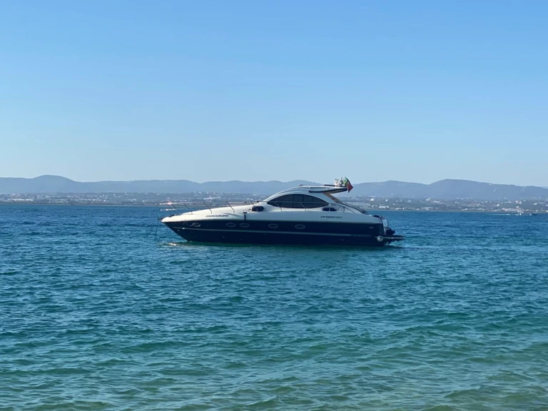 Motorboat to hire Lisbon at the best price