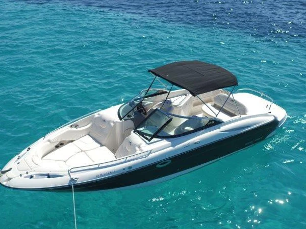 Hire a Monterey Monterey 278 Ibiza Town