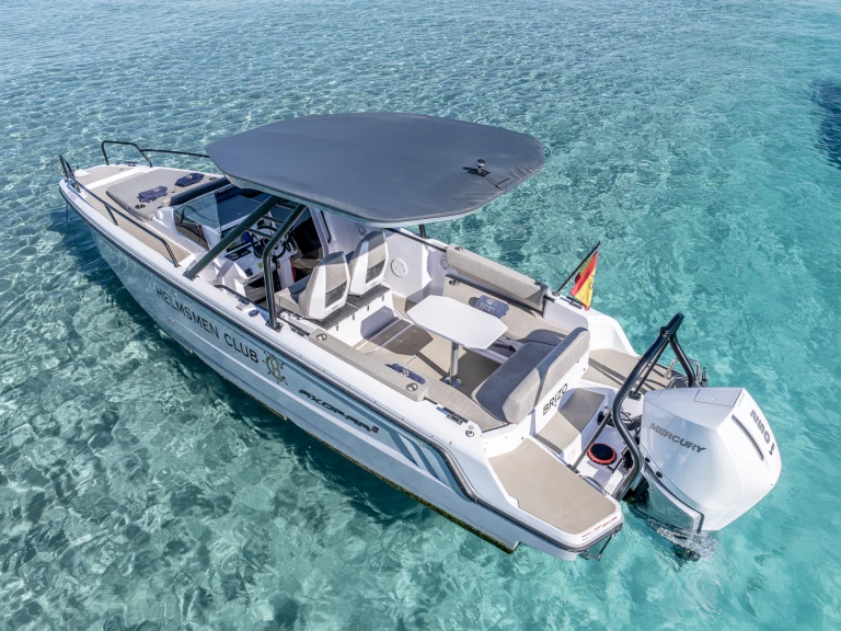 Hire Motorboat Axopar with a boat licence