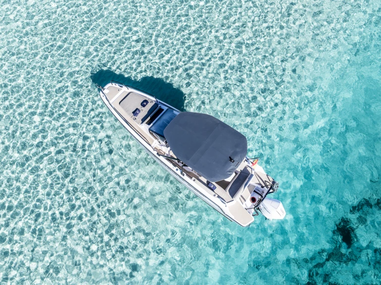 Hire a Axopar 25 Santa Eulària des Riu