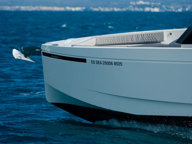 Yacht charter Marina Botafoch - De Antonio D29 on SamBoat