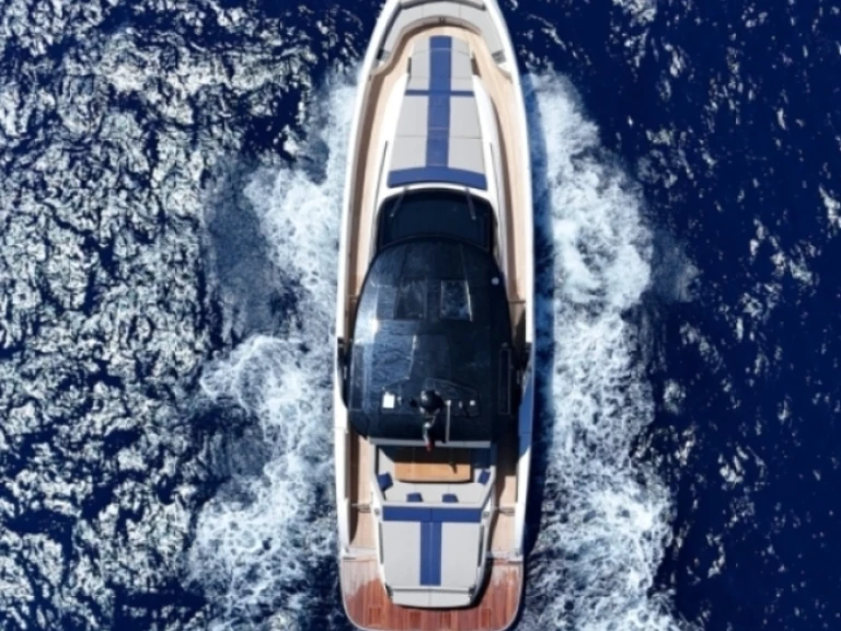 Hire Motorboat with or without skipper Cayman Sorrento