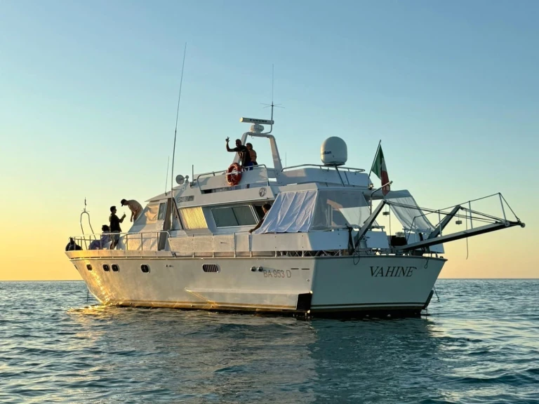 Ghibli Ghibli 19 charter bareboat or skippered in  Porto Termoli