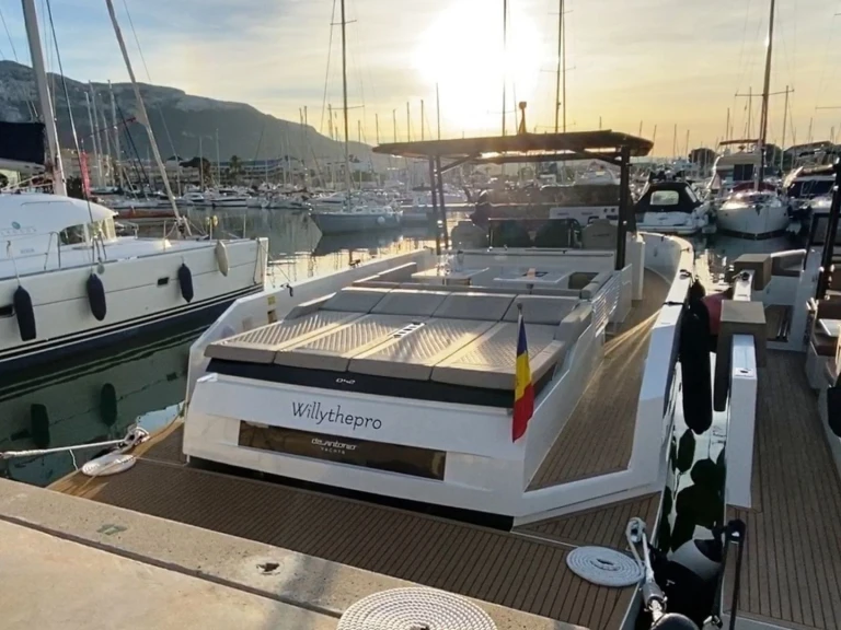 Yacht hire Marina Botafoch cheap D42