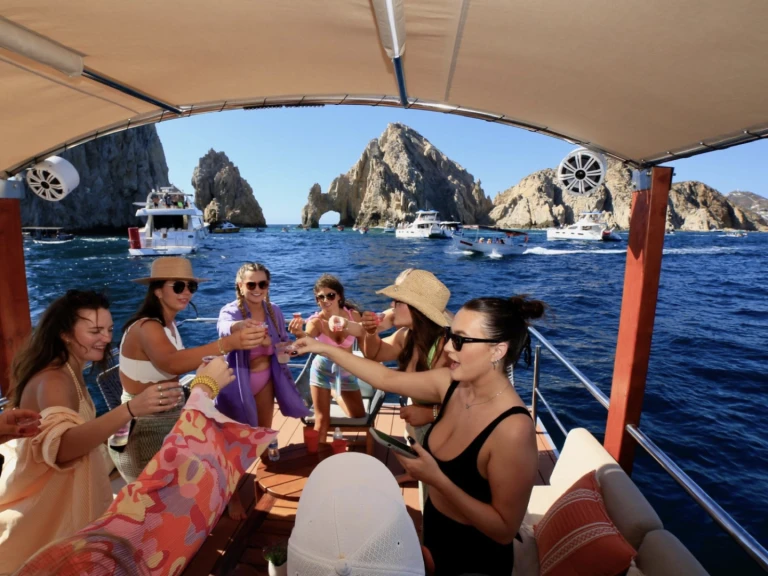 Motorboat hire in Cabo San Lucas - Custom Made 20