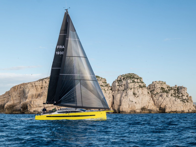 RM RM 1080 charter bareboat or skippered in  Marseille