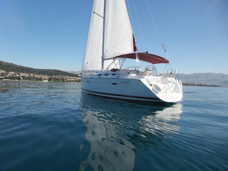 Sailboat hire in Cagliari - Bénéteau Oceanis 393 Clipper