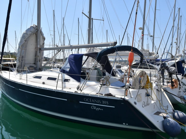 Hire Sailboat Bénéteau with a boat licence