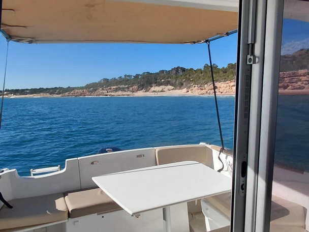 Hire Motorboat Bénéteau with a boat licence