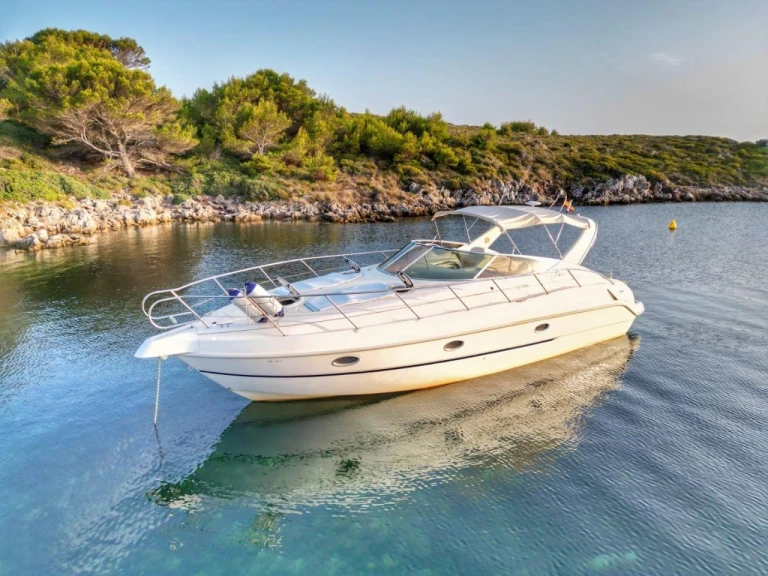 Hire Motorboat Cranchi with a boat licence